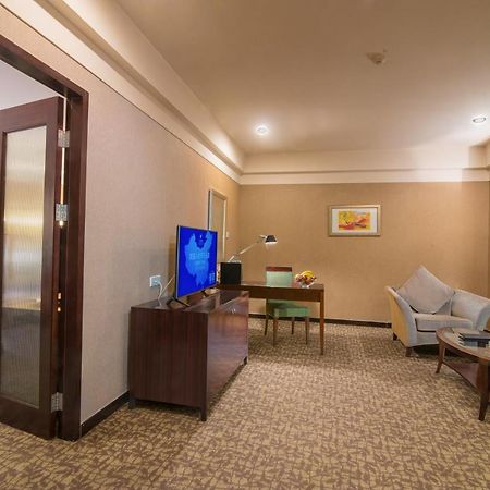 Ruiwan New Century Hotel Tianjin Exterior photo